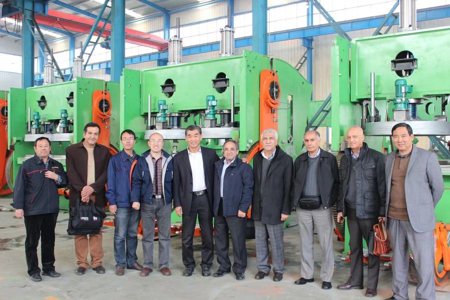 Trung Quốc QINGDAO SHENGHUALONG RUBBER MACHINERY CO.,LTD hồ sơ công ty